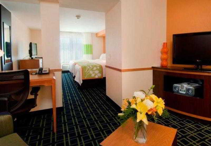 Fairfield Inn & Suites By Marriott Austin Parmer Tech Ridge Exterior photo